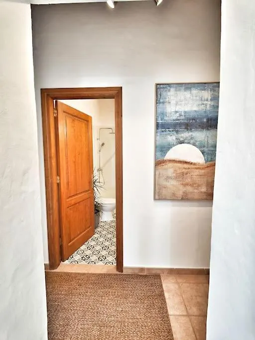 No 2. Stunning 4-Bedroom Villa With Large Pool La Oliva