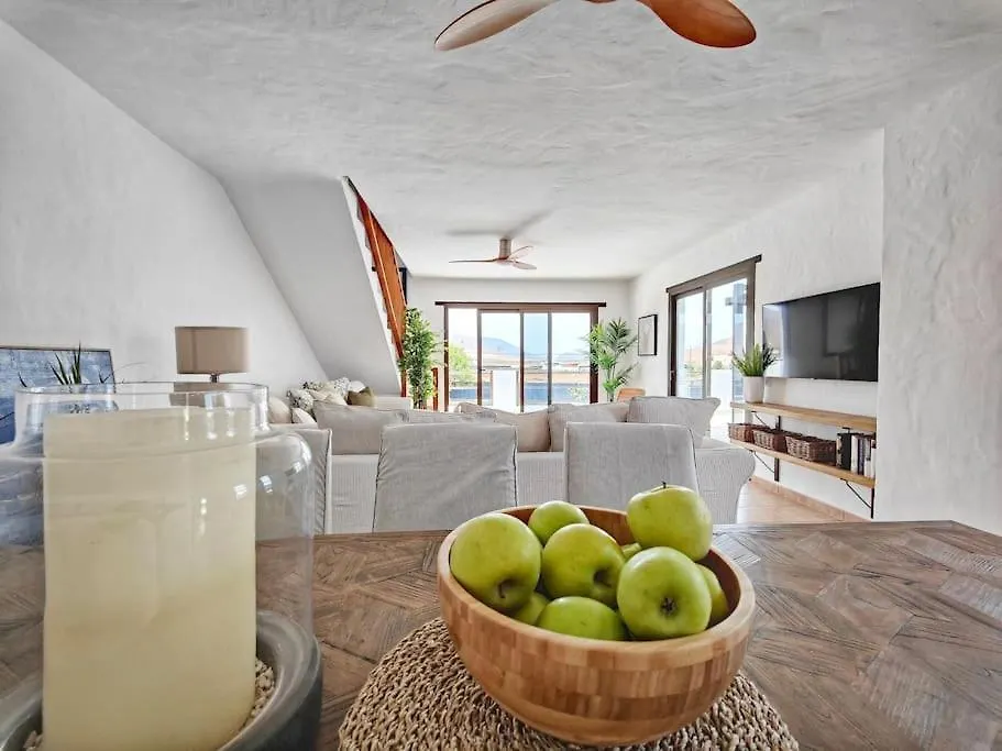 No 2. Stunning 4-Bedroom Villa With Large Pool La Oliva